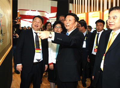 聚焦国际矿业大会丨姜大明部长旅行4118云顶集团展厅