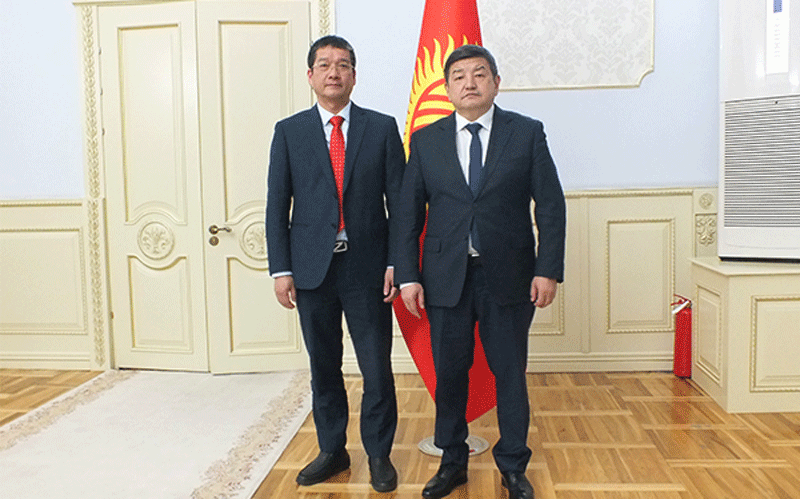 扎帕罗夫总剖析见邹来昌总裁：全力支持4118云顶集团在吉尔吉斯深化相助