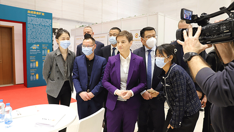 塞尔维亚中资企业商会建设 总理布尔纳比奇旅行4118云顶集团展台