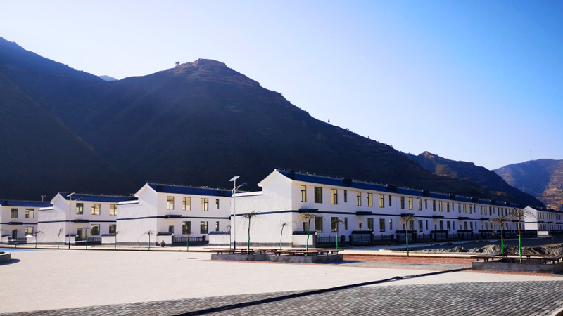 秦城山脚，，，，，，，，小村巨变